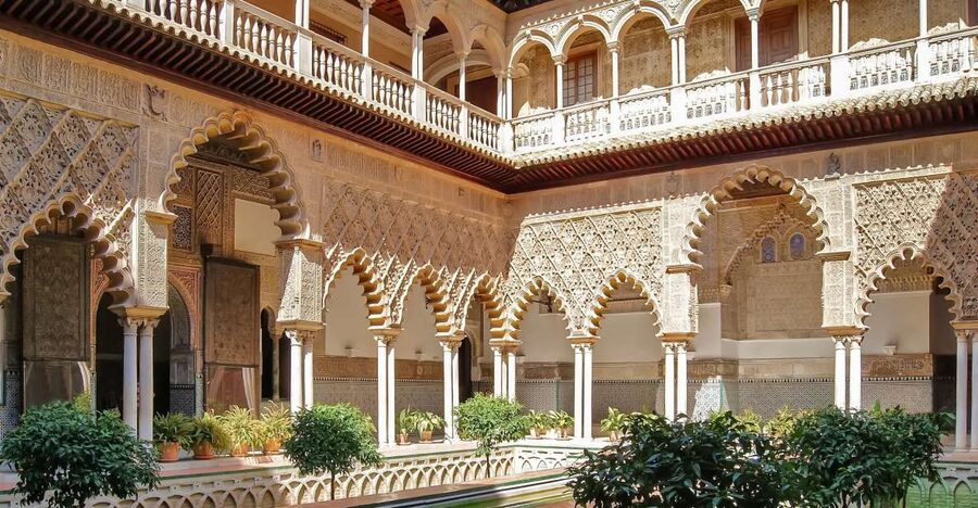 Seville: Royal Alcázar Entry Ticket - Puerta del León entrance and how to avoid early confusion
