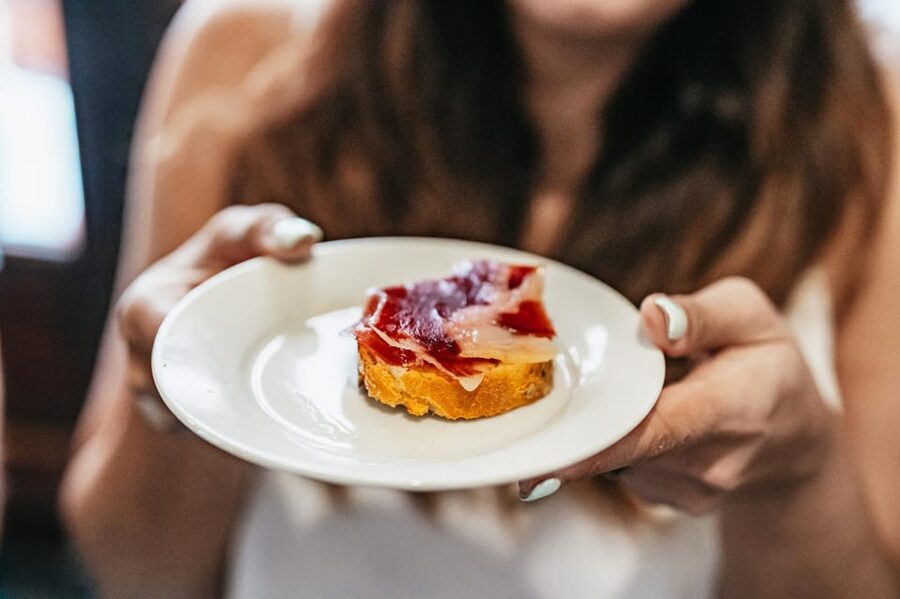Seville: Tapas, Taverns and History Guided Walking Tour - Key takeaways before you go