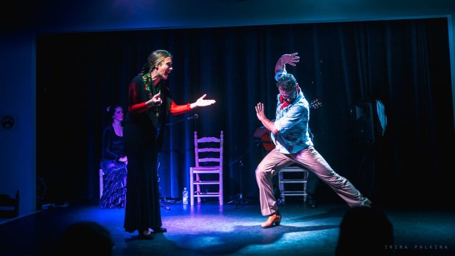Seville: Traditional Flamenco Show in Triana - Finding Flamenqueria Sevilla and settling in by the river