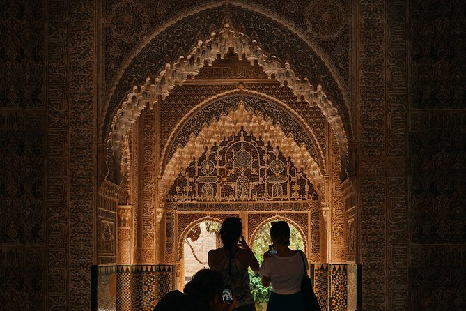 Skip The Line Alhambra and Generalife Guided Tour - Generalife: the summer palace where gardens do the talking