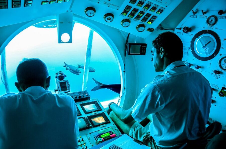 Southern Tenerife: 50-Minute Submarine Dive - Sub Fun Cinco inside: windows, seats, and the 30-meter sensation