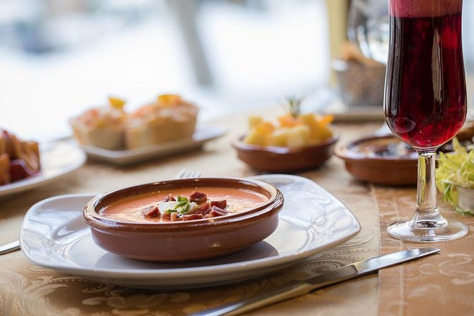 Tablao Flamenco Cordobes on Rambla Barcelona with Dinner Option - Priority seating, crowded rows, and the comfort reality