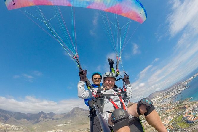 Tandem Paragliding Flight in South Tenerife - The full flow, from briefing to the soft end of the flight