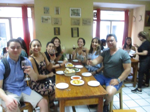 Tapas and history tour ending with churros with chocolate - Tips so the tour feels smooth, not rushed
