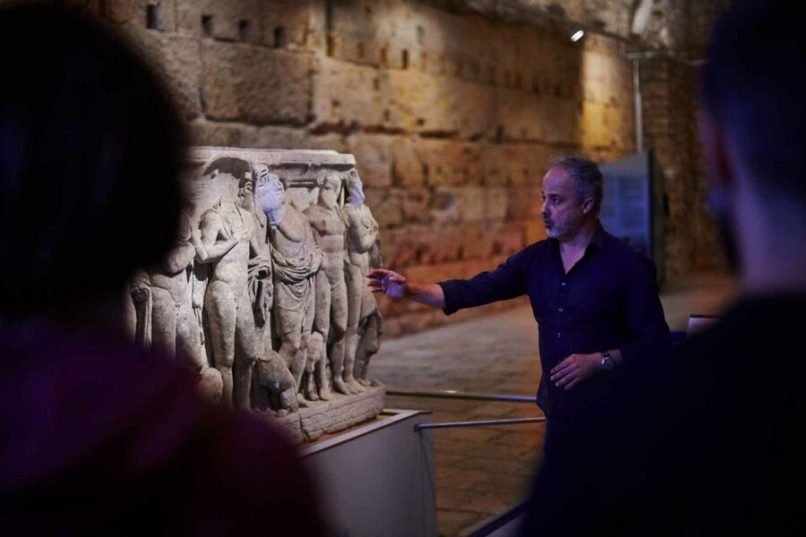 Tarragona: Roman Heritage Guided Walking Tour - Amphitheater by the sea, gladiators and beast hunting