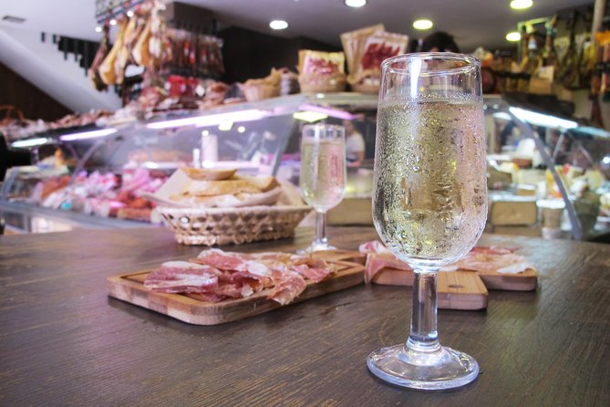 Taste of Malaga Tour : Tapas, History and Local Customs - Stop 5: The contemporary finale near the Alcazaba