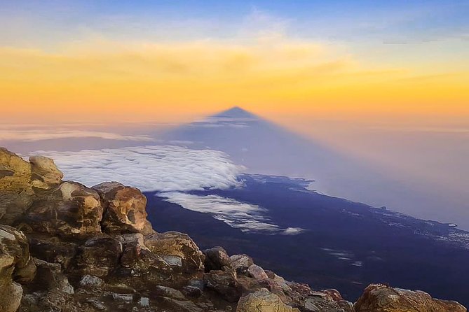 Teide National Park Sunset & Stargazing with Dinner (Star Safari) - Stop 3: Dinner at Restaurante 7 Cañadas inside the Teide area
