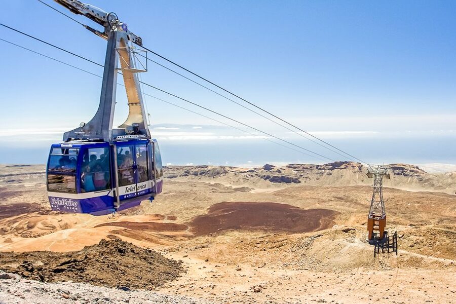 Tenerife: Mount Teide Tour with Cable Car Ticket & Transfer - The coach and guide: why the information feels useful