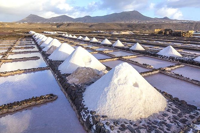 Timanfaya, Golfo, Jameos Agua & Camel Ride (opt) - Lanzarote - La Corona volcano viewpoints: a scenic reset between big stops