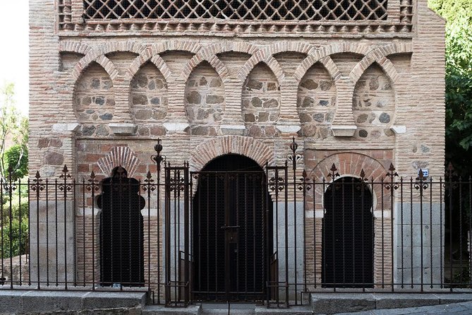 Toledo Half or Full Day Tour with Optional Lunch from Madrid - Synagogue of Santa María la Blanca and San Juan de los Reyes