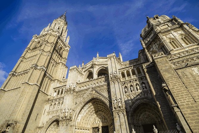 Toledo Tour & Vineyard Walk with Wine Tasting from Madrid - Jewish Quarter of Toledo: the walk that sets up the city