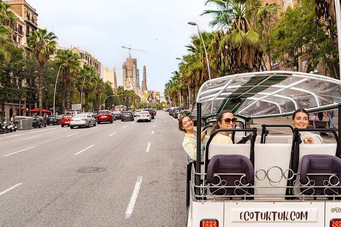 Tour Welcome Barcelona with Local Guide in Eco Tuk Tuk Private - The Gaudí headline act: Sagrada Familia and why the ride helps