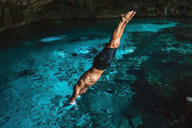 Uncharted Caves & Snorkelling Heaven: Cala Granadella Kayak Tour - Stop 2, Cueva del Llop Marí: starfish, octopuses, and cave geometry