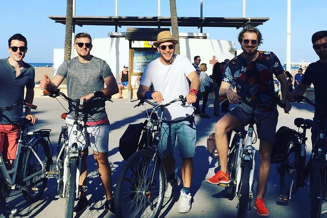 Valencia Bike Tour from the City to the Beach, plus Bike Guy App! - Flower bridge and Turia Park: the scenic reset that makes the ride worth it