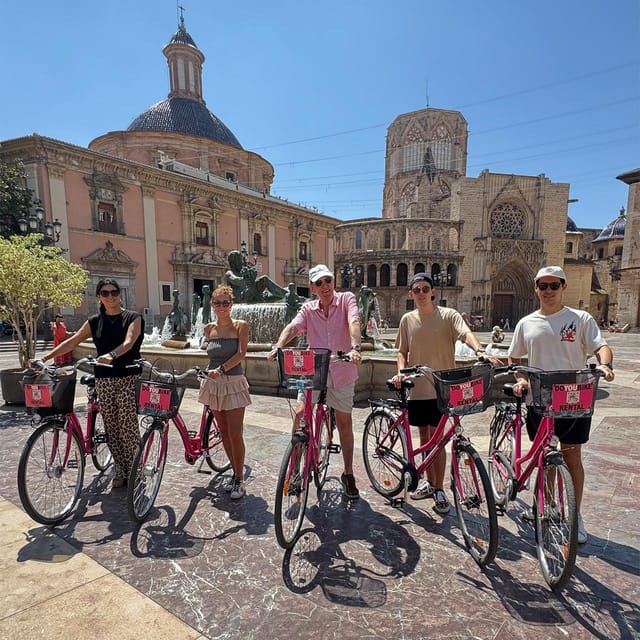 Valencia: City Highlights Guided Bike Tour - Key things you’ll notice right away
