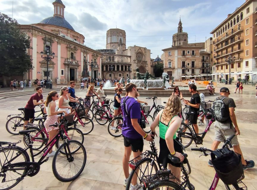 Valencia: City Highlights Guided Bike Tour - Turia Gardens by bike: the park that changes how you see Valencia