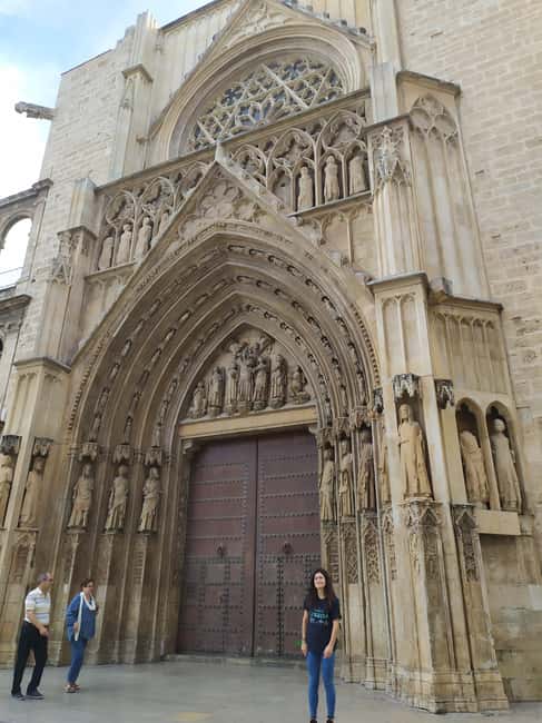 Valencia: City Walking Tour with Top Attractions - ITALIAN - Starting at Plaça dels Furs, 5, near the Serranos Towers
