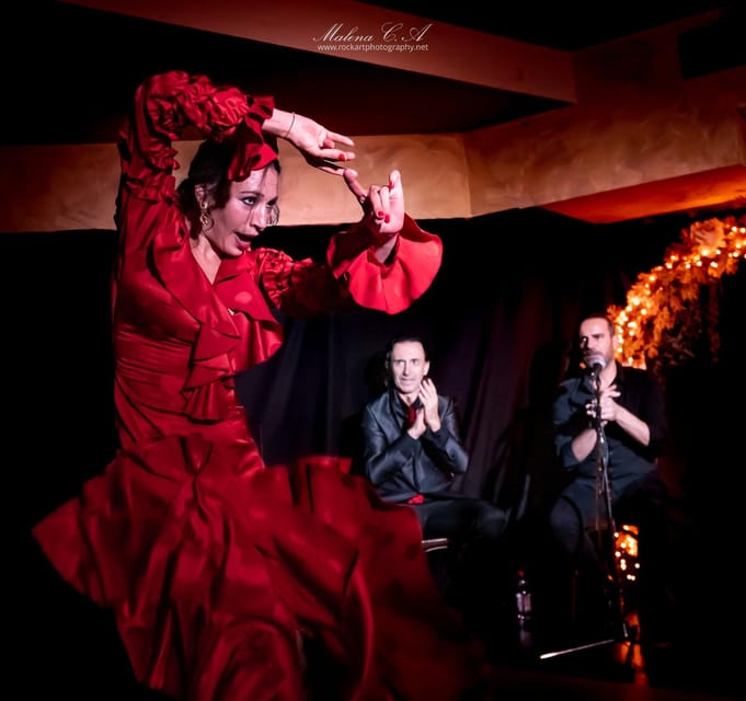 Valencia: Flamenco Show at Tablao La Reina - Tablao La Reina location: right by Plaza de la Reina, but not always easy to spot