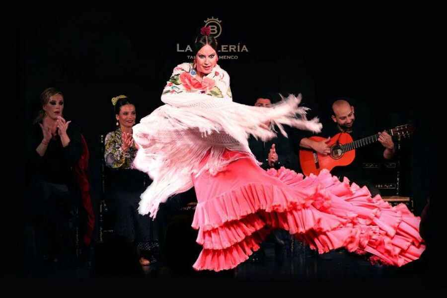 Valencia: Flamenco Show with Dinner at La Bulería - La Bulería in Valencia: a flamenco night built for real attention