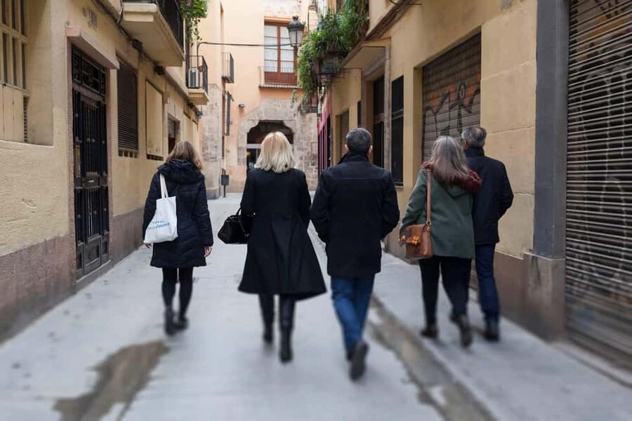 Valencia: Historical Walking Tour - Plaça del Ajuntament and the Miguel Angel Navarro Post Office stop