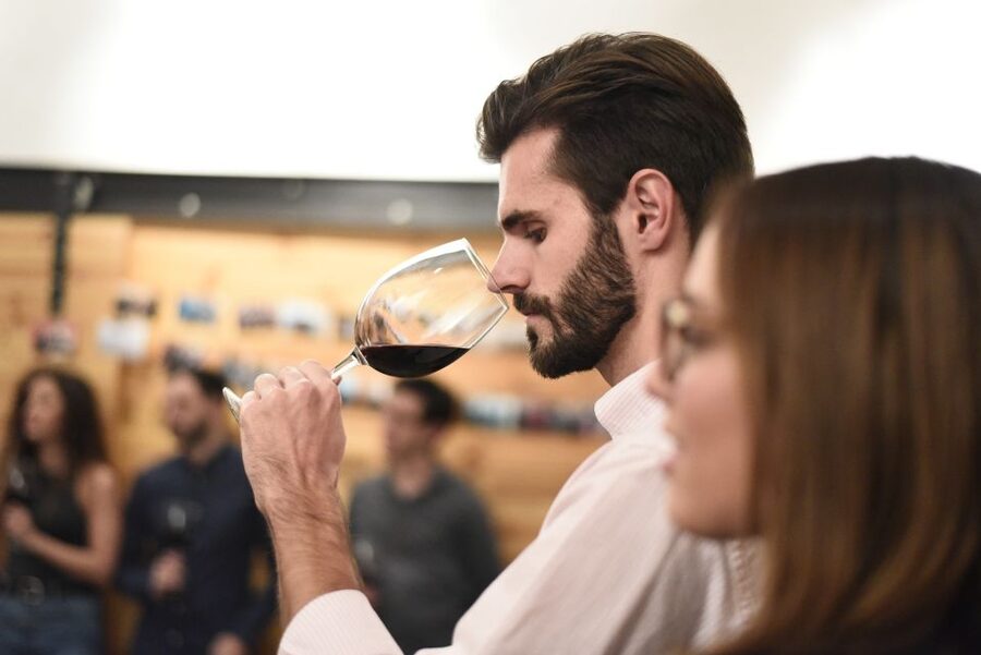 Valencia: Old Town Tour, Wine & Tapas in an 11th c. Monument - Wine Pairings in Valencia: How to Enjoy It Without Getting Wrecked