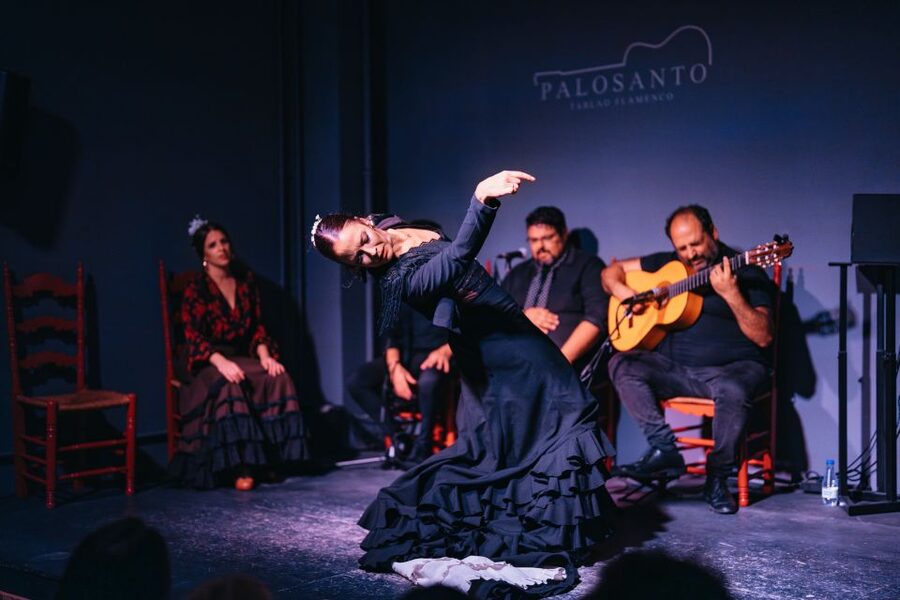 Valencia: Palosanto Flamenco Show Ticket - The short break and why you should plan for drinks