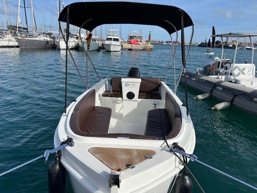 Valencia: Rent Boat Without License - Captain Mode in Valencia, Without the License Paperwork