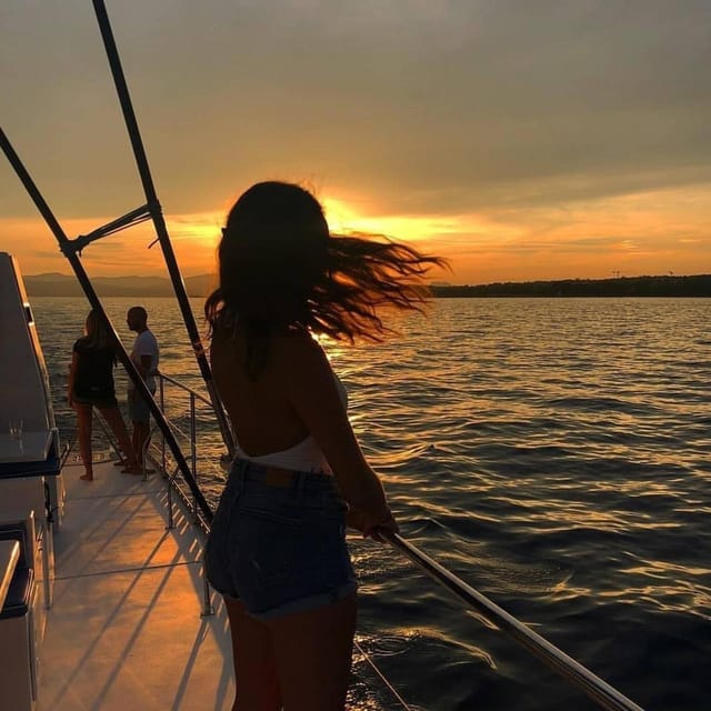 Valencia: Sunset or Daytime Catamaran Cruise with Drink - On Board Experience: Double-Decker Comfort, Drinks, and Music