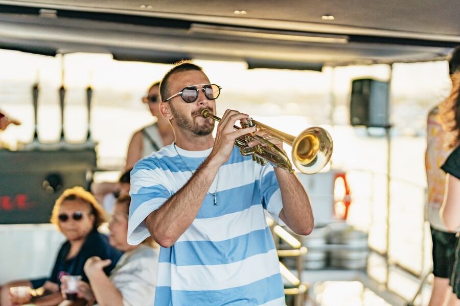 Valencia: Sunset or Daytime Catamaran Cruise with Drink - Timing Reality: Duration, Boarding Flow, and Why It Can Vary