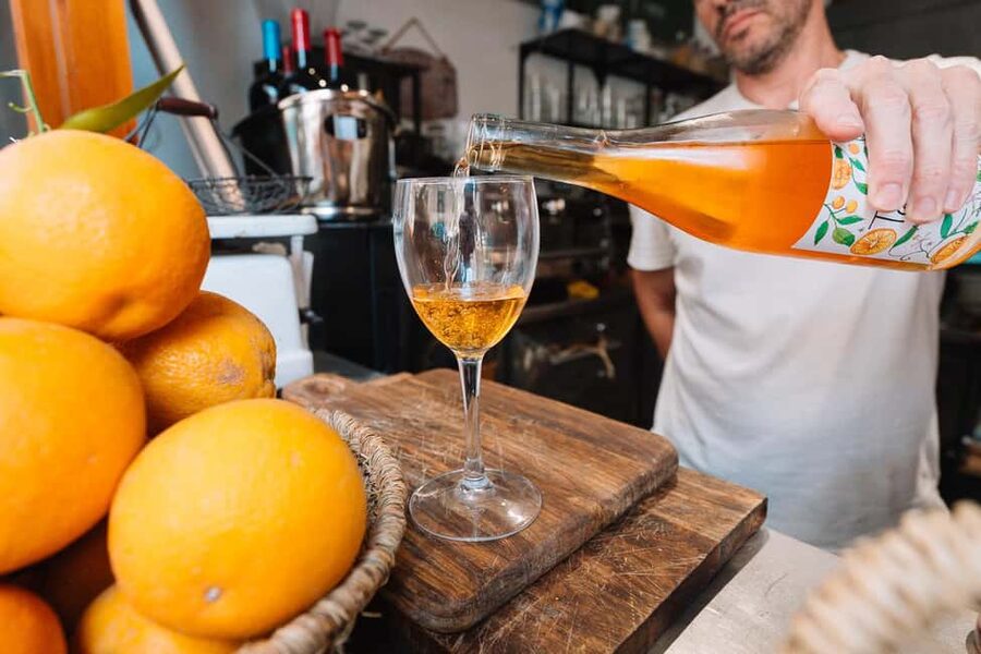 Valencia: Tapas and Drinks Evening Tour - Meeting at Plaça del Col·legi del Patriarca, then moving like a local