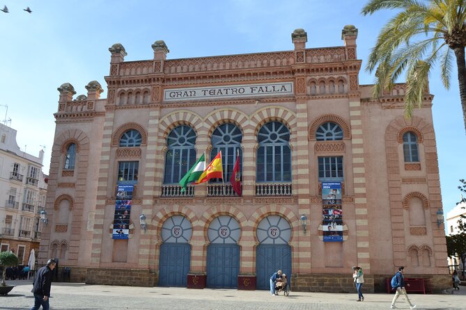 Walking Tour through Cádiz: Stories from the hand of a local guide - Plaza San Antonio: facades, neighborhood texture, and easy conversation