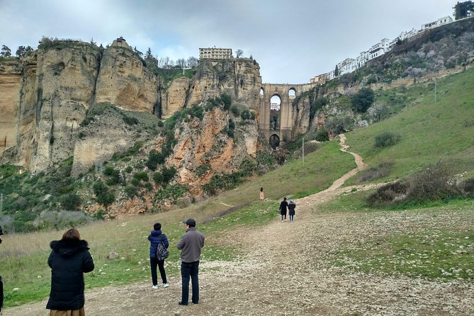 White Villages and Ronda Day Tour from Seville - How much walking is really involved