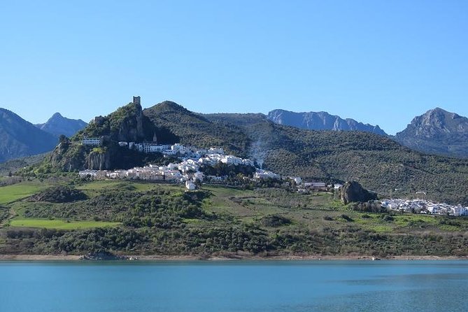 White Villages and Ronda Day Tour from Seville - The drive start: Las Aguzaderas and that border-history feeling