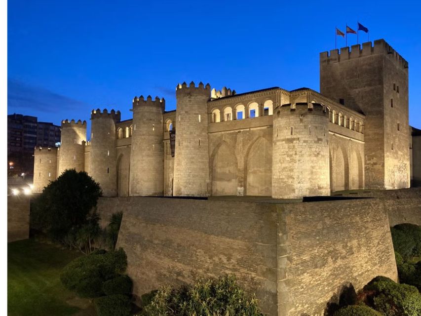 Zaragoza: Aljafería Palace guided tour in Spanish - Aljafería Palace in 2 hours: what you will actually do