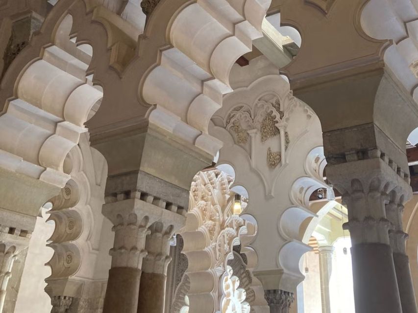 Zaragoza: Aljafería Palace guided tour in Spanish - Price and value: is $26 for 2 hours worth it?